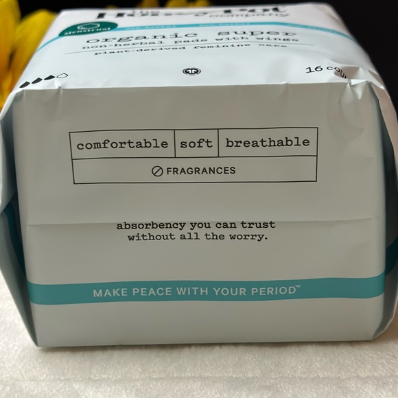 2 Pack Bundle, The Honey Pot Organic Super Non-Herbal Pads w/Wings 16ct Each - Picture 3 of 7